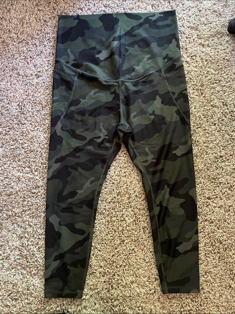 Old Navy Olive and Black Camo High-Waist Leggings
